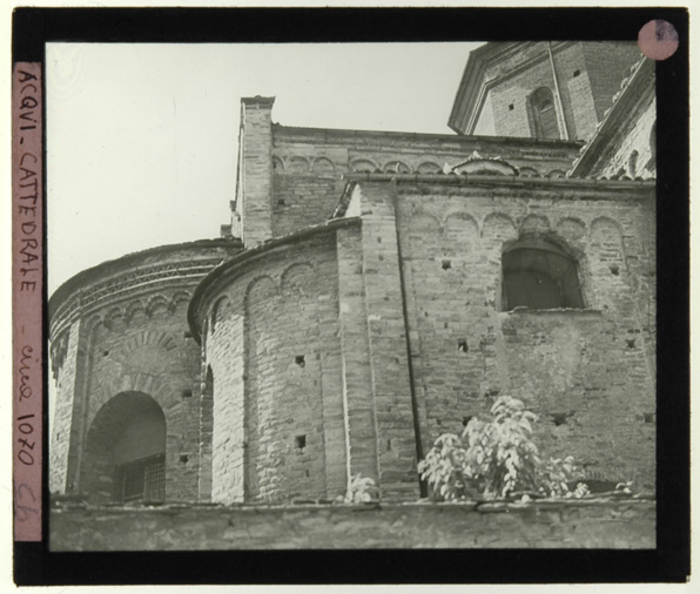 Paolo Verzone, Acqui Terme (AL), chiesa cattedrale di Santa Maria Assunta, esterno, abside