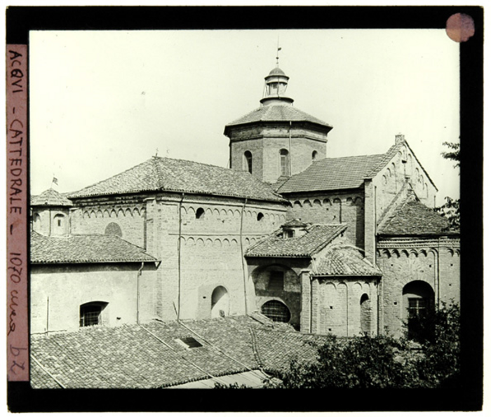 Paolo Verzone, Acqui Terme (AL), chiesa cattedrale di Santa Maria Assunta, esterno