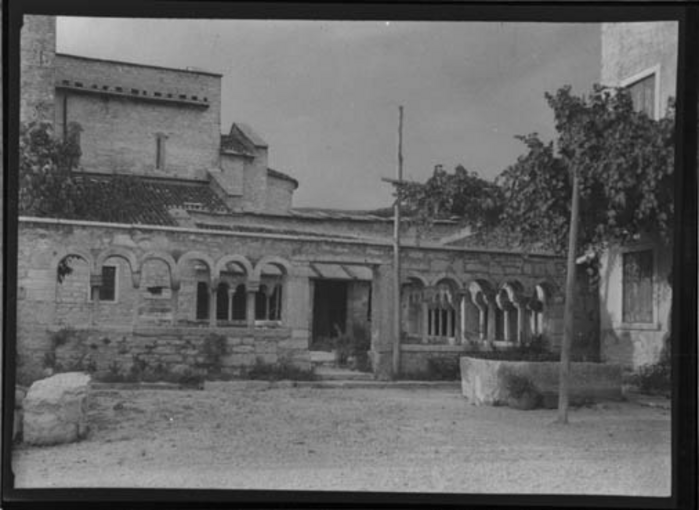 Paolo Verzone, Non identificato, chiesa, esterno, chiostro