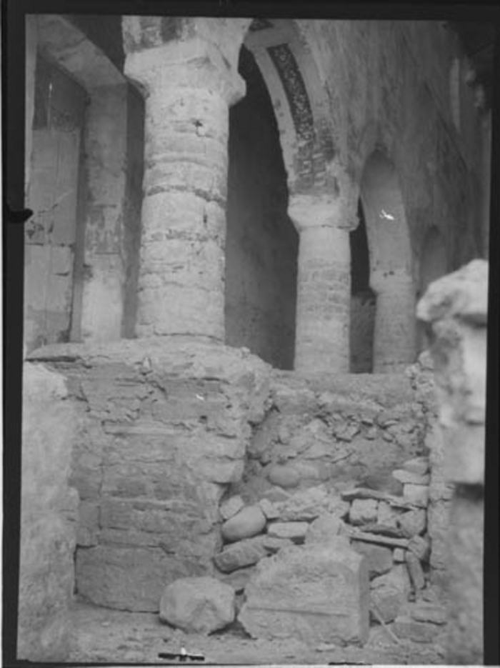 Paolo Verzone, Bardolino (VR), chiesa, interno, arco, rovina