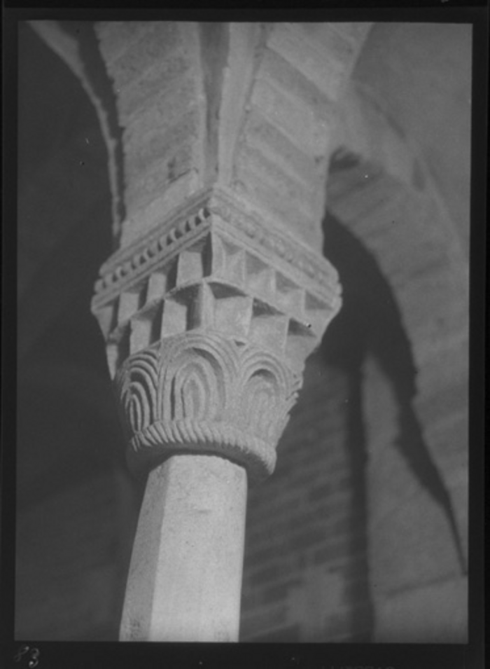Paolo Verzone, Non identificato, chiesa, interno, capitello, dettaglio