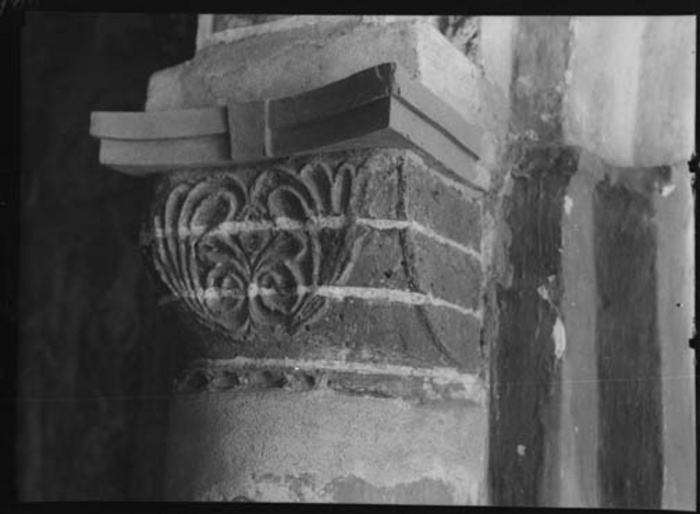 Paolo Verzone, Non identificato, chiesa, interno, dettaglio capitello