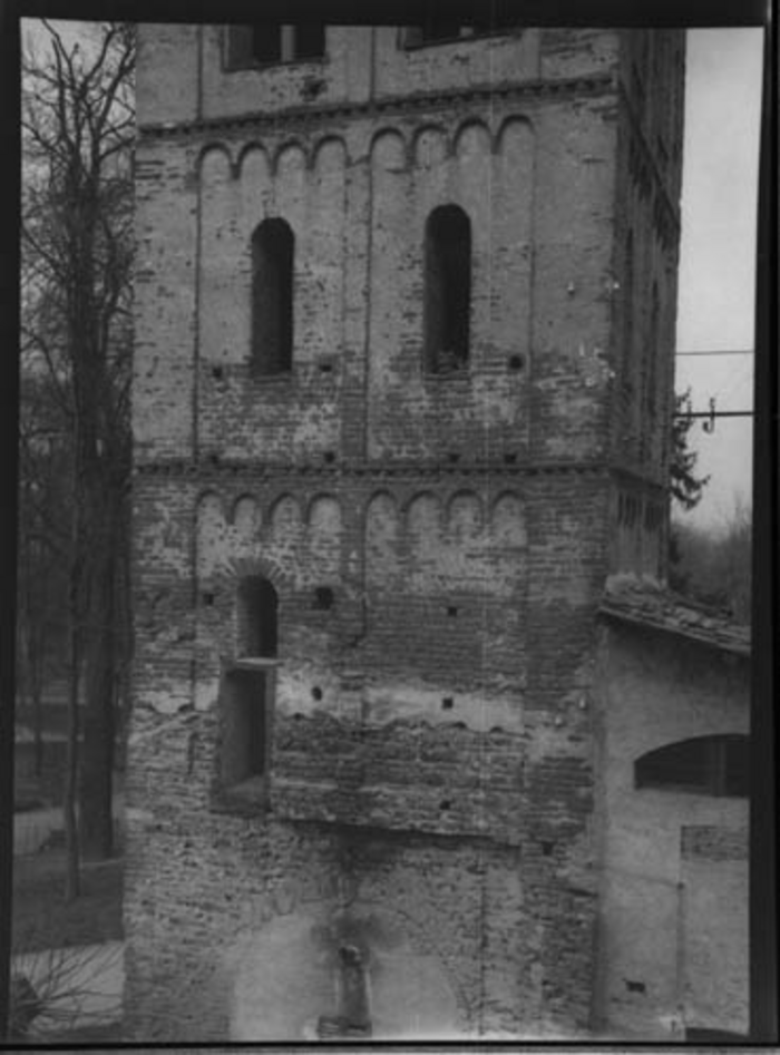 Paolo Verzone, Non identificato, chiesa, esterno, campanile, finestra, dettaglio